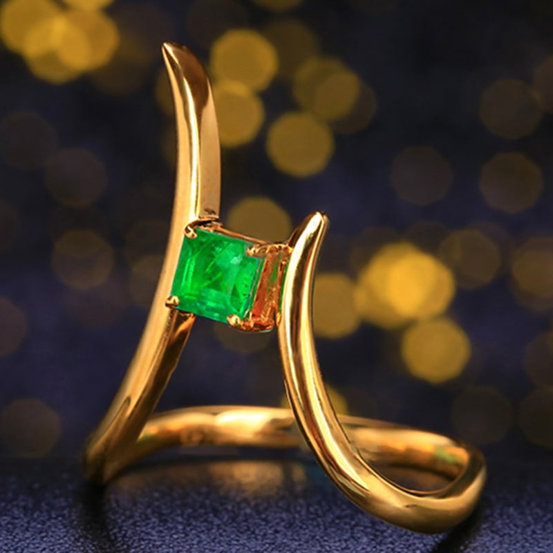 14k Gold 0.44 Ct Vivid Green Natural Emerald Ring - 2
