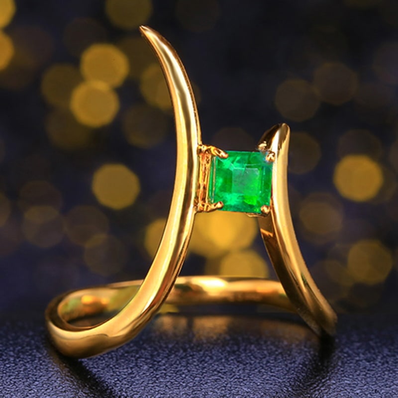 14k Gold 0.44 Ct Vivid Green Natural Emerald Ring - 3