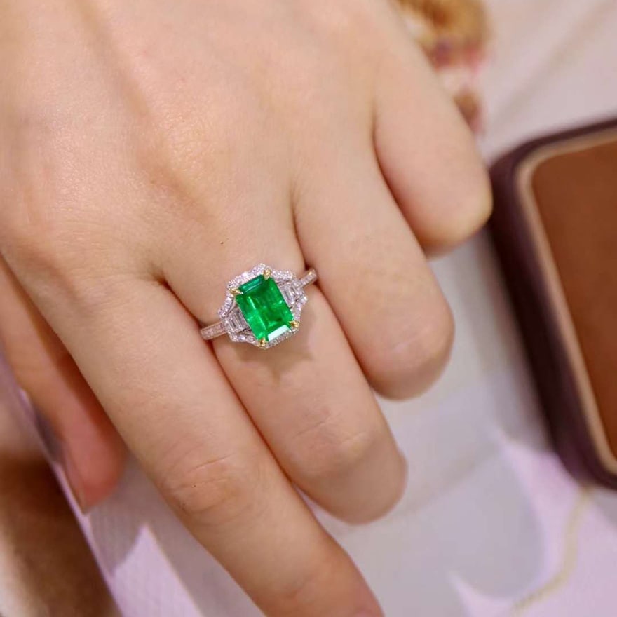 14k Gold 1.99 Ctw Vivid Green Natural Emerald & Diamond Ring - 5