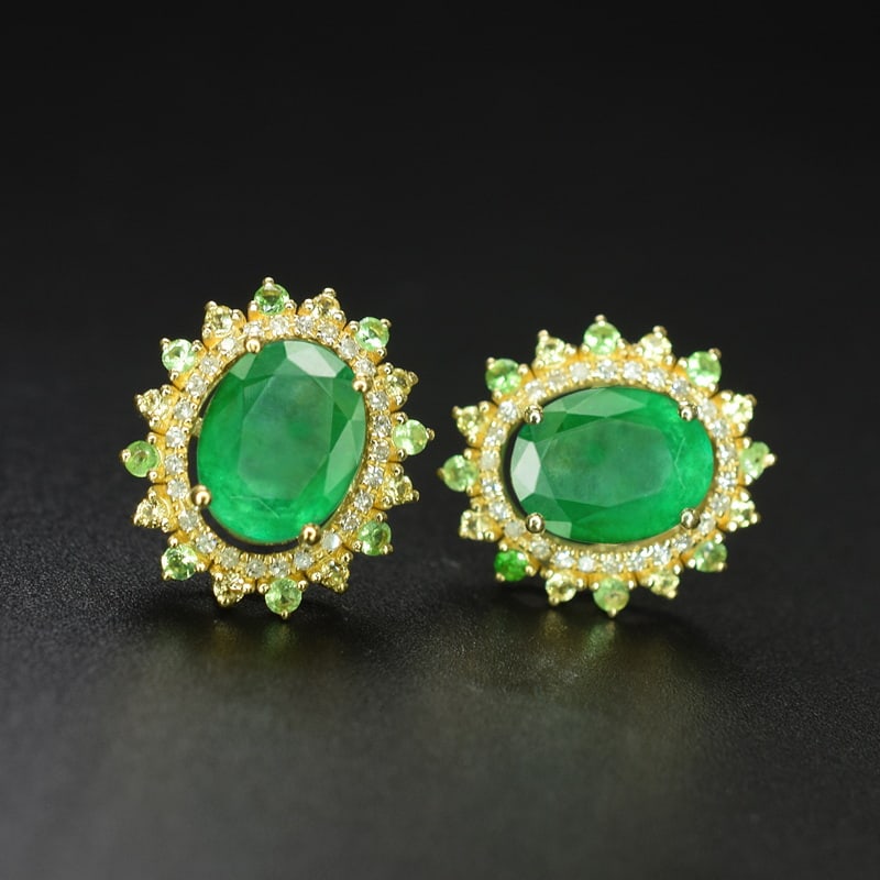 14k Gold 3.24 Ctw Natural Emerald & Diamond Earrings: Ref:230939161 // gold content:14k gold // main gemstone:emerald // shape:oval // carat weight:3. 08ct // color:green // treatment:natural // // adjacent gemstone 2 : diamond // number of stones:54 //