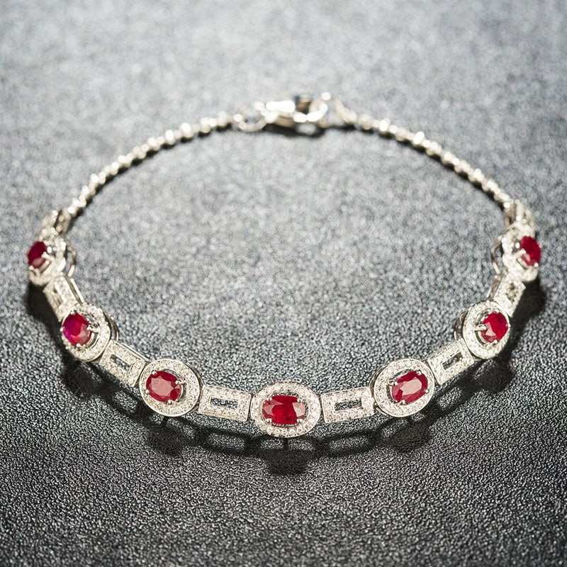 14k Gold 2.45 Ctw Natural Ruby & Diamond Bracelet: Ref:230939215 // gold content:14k gold // main gemstone:ruby // shape:oval // carat weight:1. 92ct // color:pigeonblood red // treatment:natural // // adjacent gemstone 2 : diamond // shape:round // c