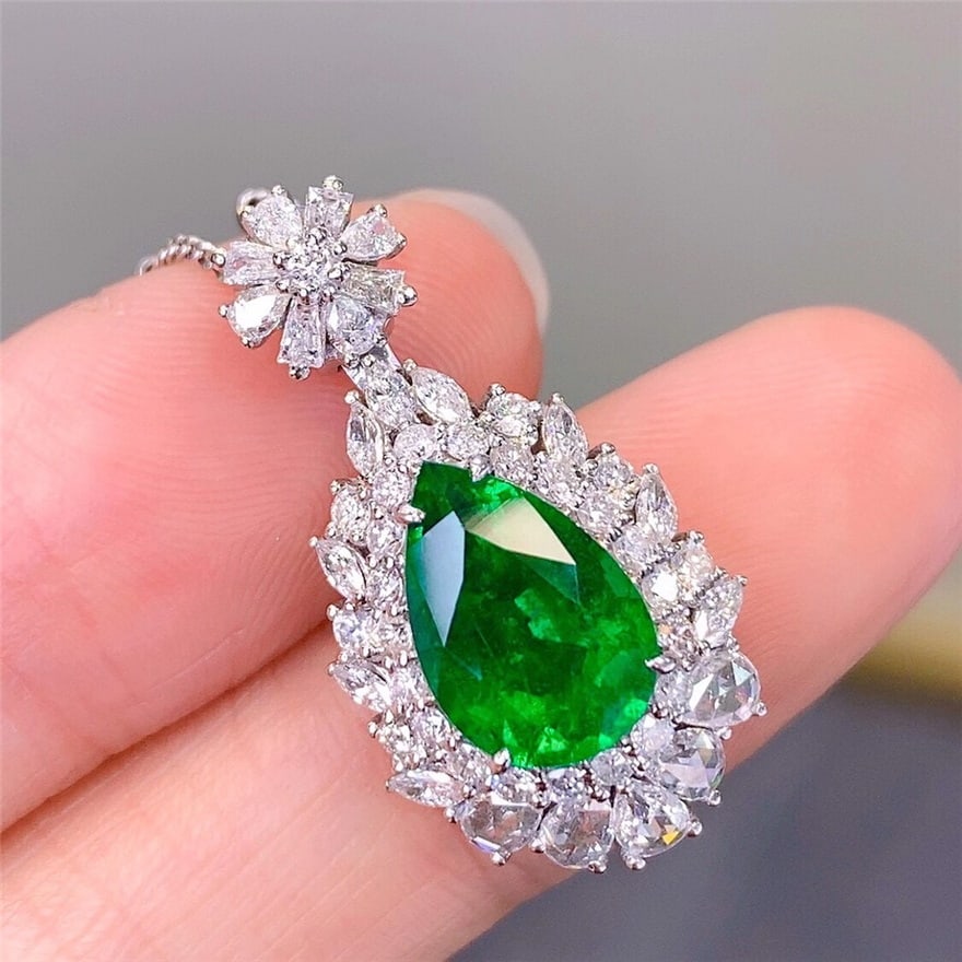 14k Gold 2.6 Ct Vivid Green Natural Emerald & Diamond Pendant( Without Chain ) - 2