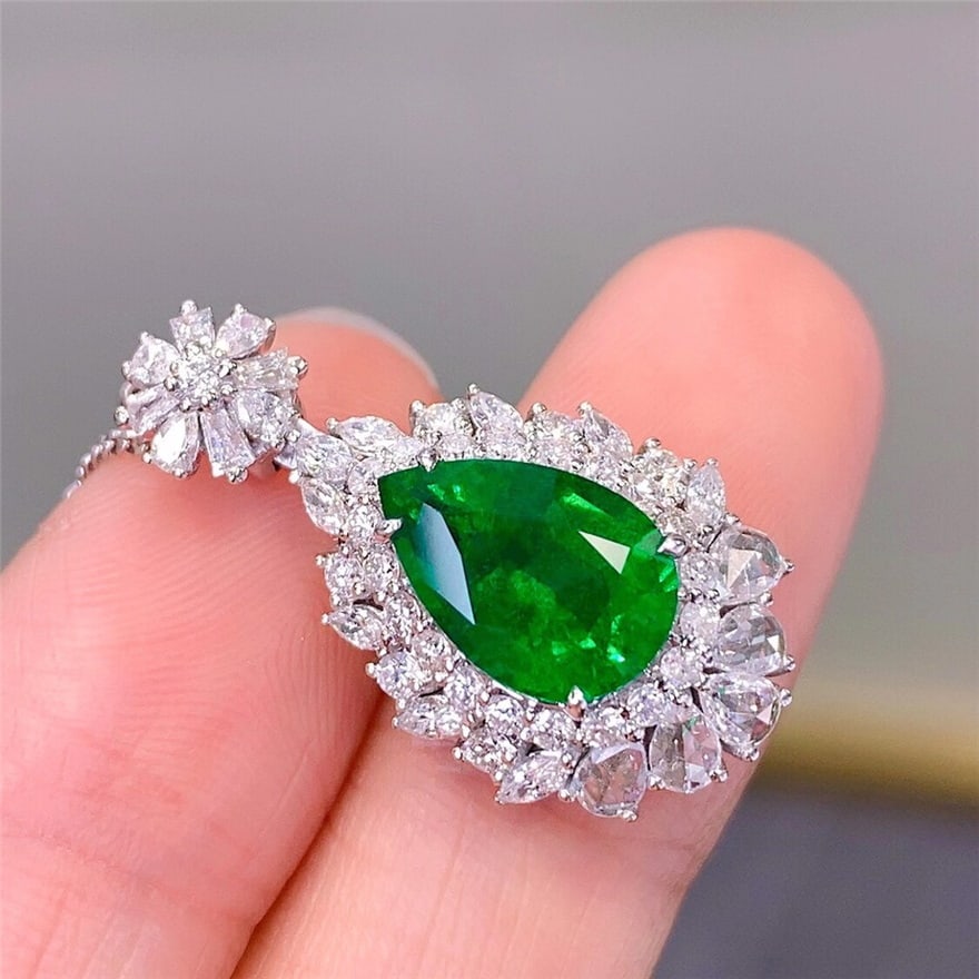 14k Gold 2.6 Ct Vivid Green Natural Emerald & Diamond Pendant( Without Chain ) - 3
