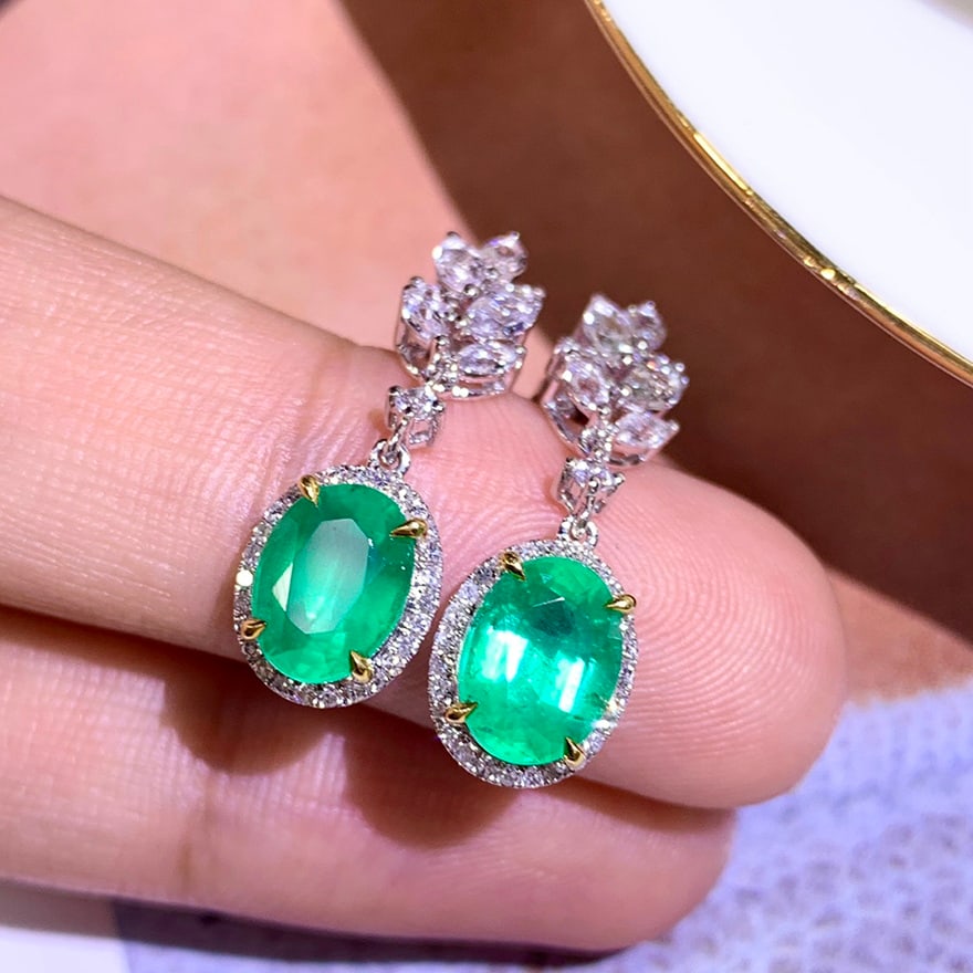 14k Gold 2.85 Ctw Vivid Green Natural Emerald & Diamond Earrings - 3