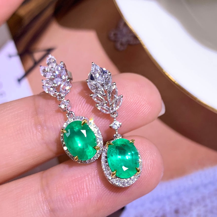 14k Gold 2.85 Ctw Vivid Green Natural Emerald & Diamond Earrings - 4