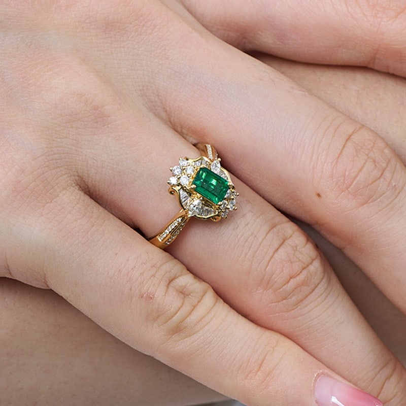 14k Gold 0.91 Ctw Vivid Green Natural Emerald & Diamond Ring - 3