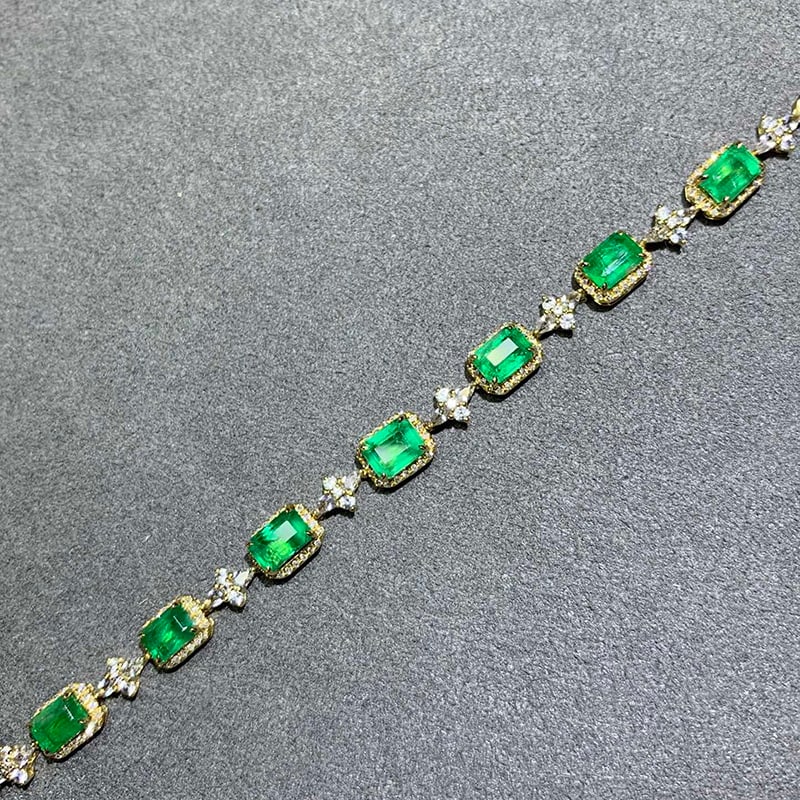 14k Gold 4.7 Ctw Vivid Green Natural Emerald & Diamond Bracelet - 4