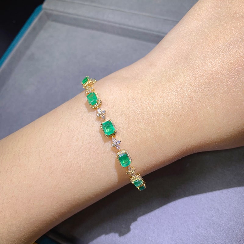 14k Gold 4.7 Ctw Vivid Green Natural Emerald & Diamond Bracelet - 5