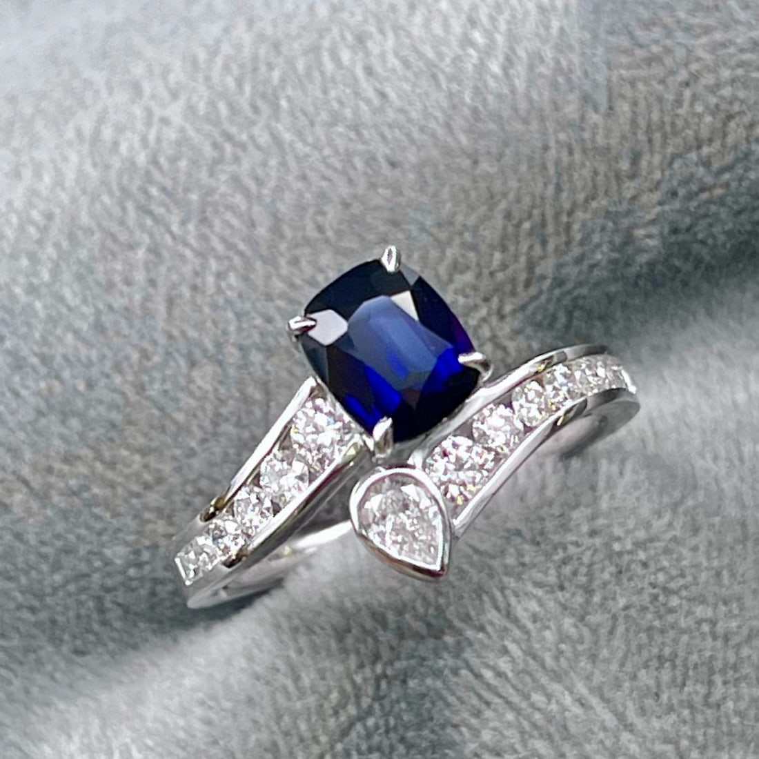 14k Gold 2.12 Ctw Natural Sapphire & Diamond Ring - 4