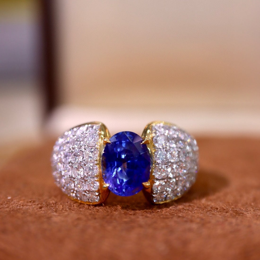 14k Gold 3.86 Ctw Natural Sapphire & Diamond Ring: Ref:230940022 // gold content:14k gold // ring size:7. 25us // // main gemstone:sapphire // shape:oval // carat weight:2. 35ct // color:blue // treatment:natural // // adjacent gemstone 2 :