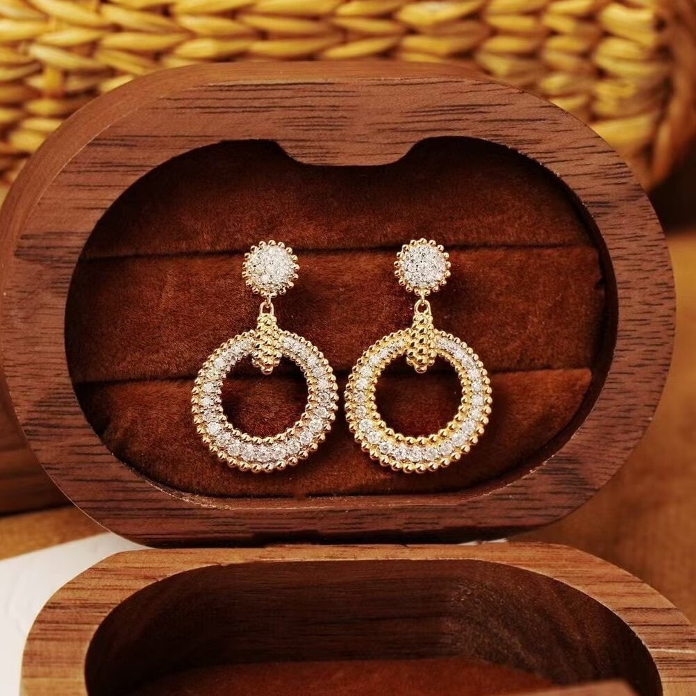 14k Gold 0.6 Ct Natural H Diamond Earrings: Ref:230940025 // gold content:14k gold // main gemstone:diamond // shape:round // carat weight:0. 6ct // clarity grade:vs-si // color:h // treatment:natural // cut grade:g // Condition: NewLow