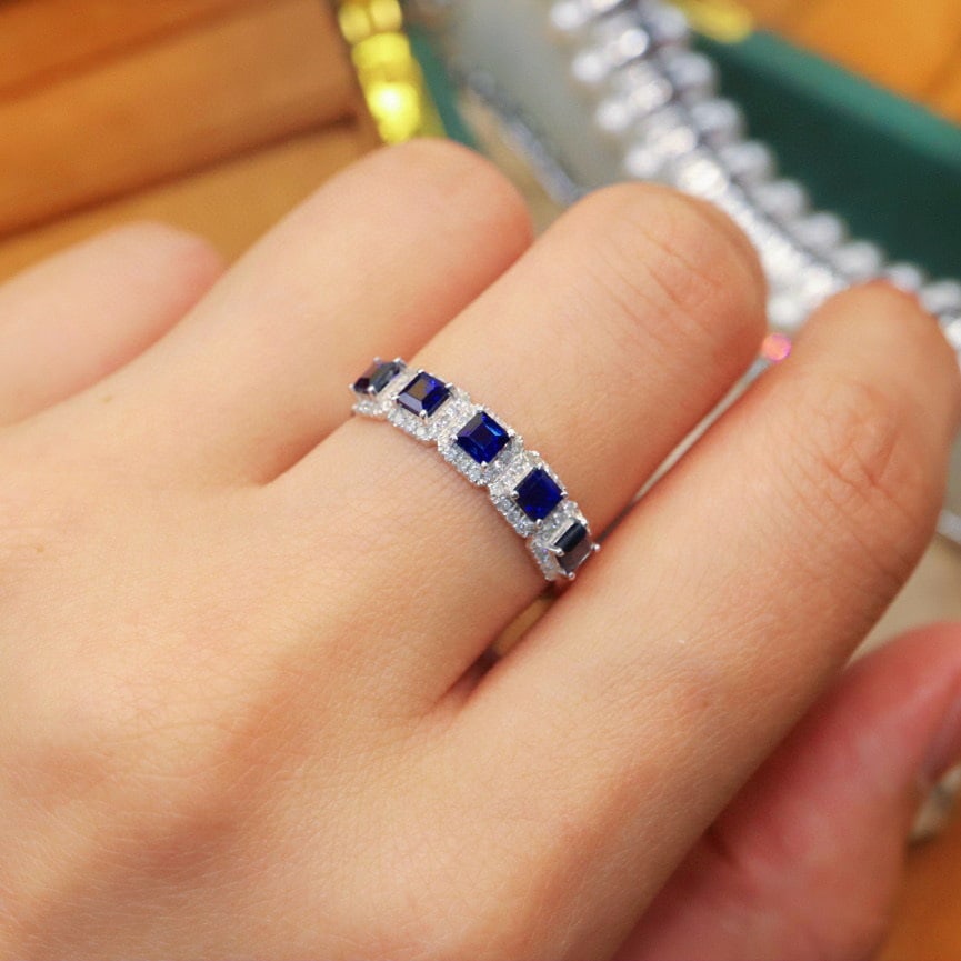 14k Gold 1.23 Ctw Vivid Blue Natural Sapphire & Diamond Ring - 6