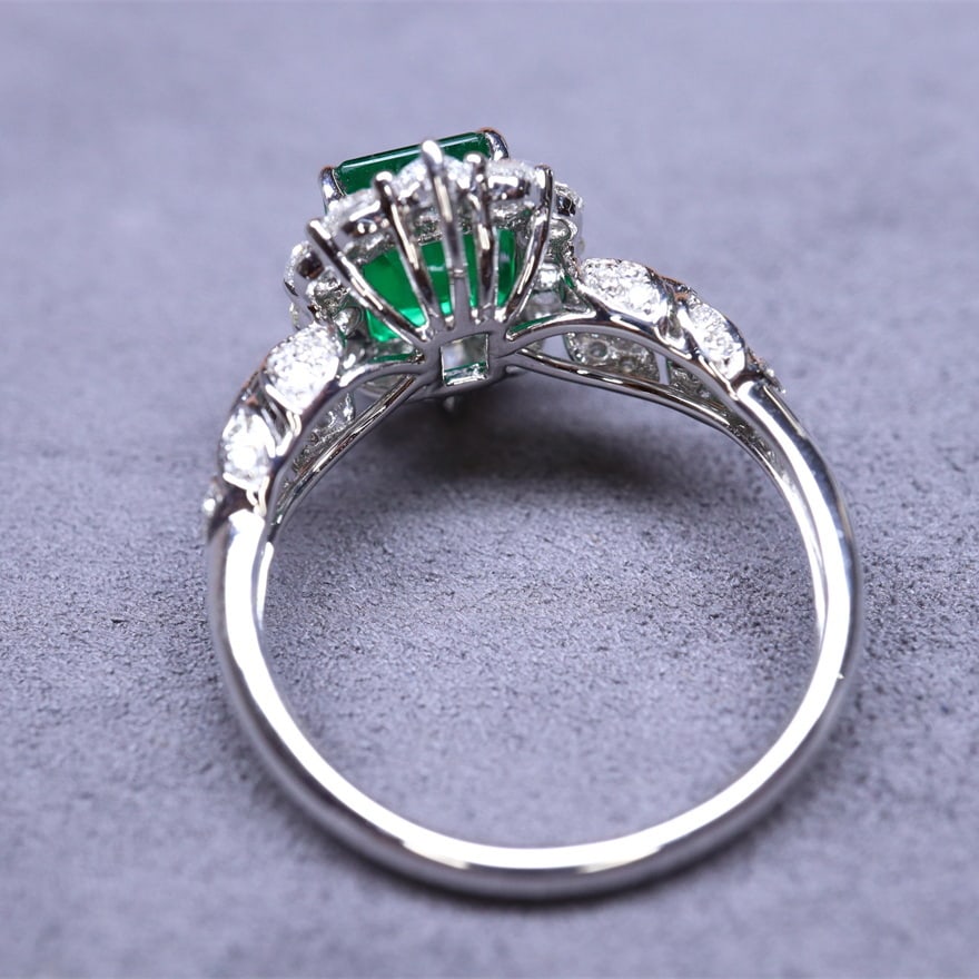 14k Gold 2.07 Ctw Natural Emerald & Diamond Ring - 4