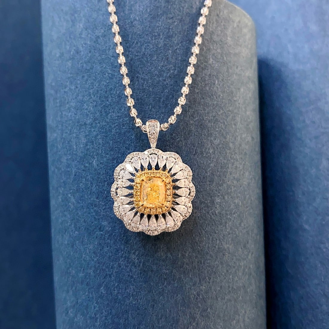 Gia Certified 14k Gold 2.22 Ctw Natural Yellow Diamond & Diamond Ring/pendant( Without Chain ) - 5