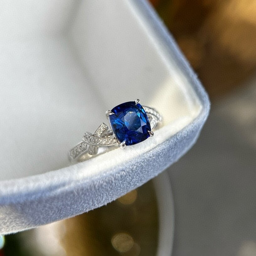 14k Gold 2.06 Ctw Natural Sapphire & Diamond Ring - 2