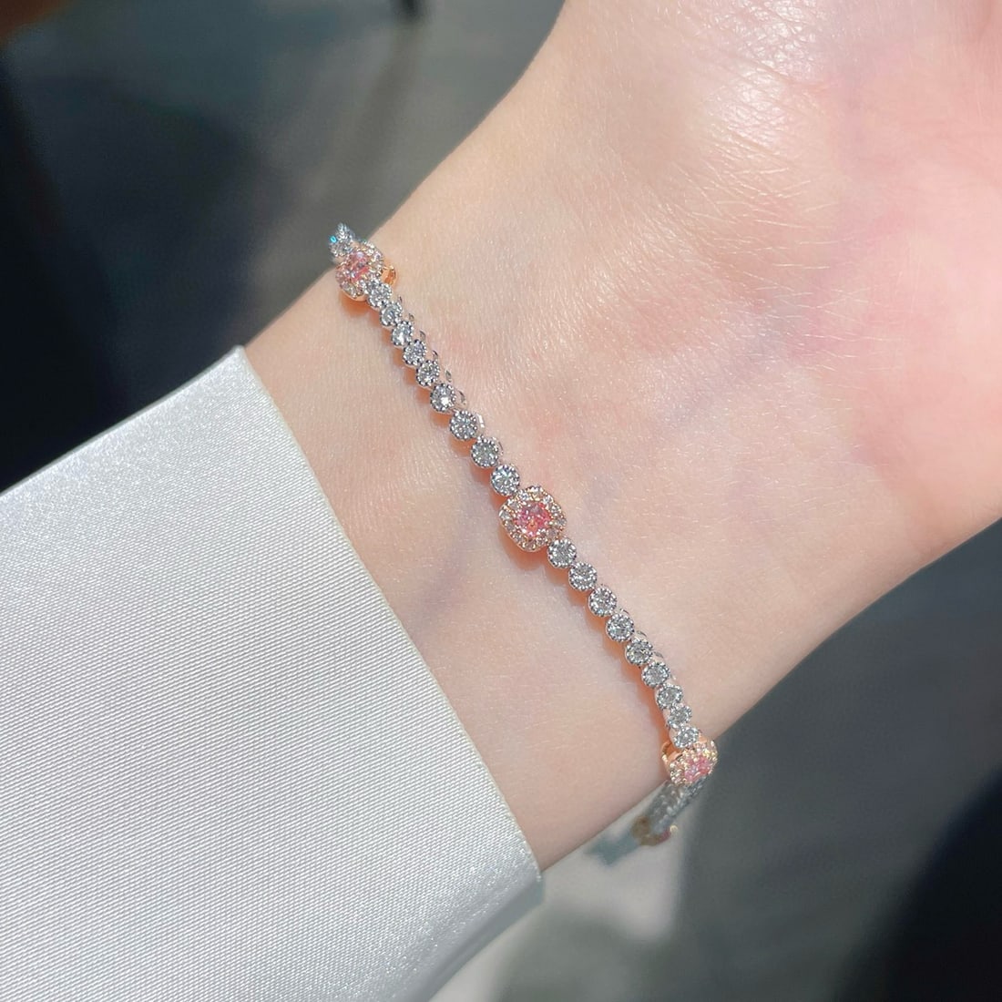 14k Gold 1.56 Ctw Natural Pink Diamond & Diamond Bracelet - 2