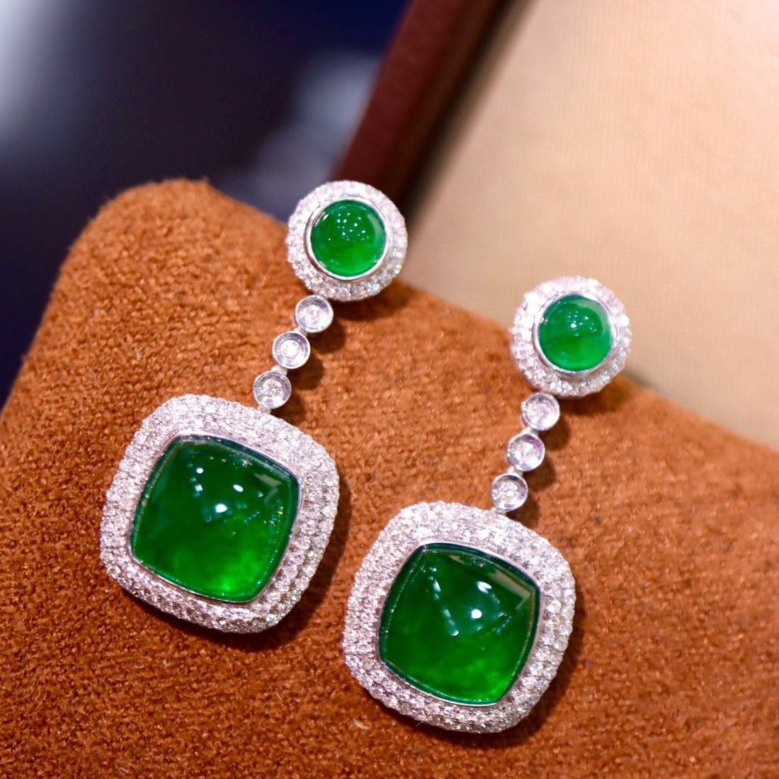 14k Gold 6.59 Ctw Vivid Green Natural Emerald & Diamond Earrings - 4