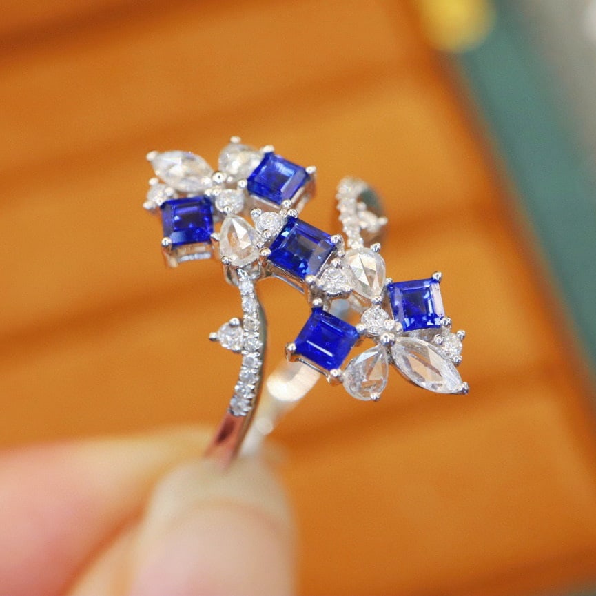 14k Gold 1.20 Ctw Vivid Blue Natural Sapphire & Diamond Ring - 4