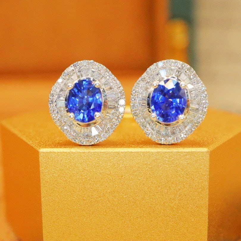 14k Gold 1.66 Ctw Natural Sapphire & Diamond Earrings: Ref:230940088 // gold content:14k gold // main gemstone:sapphire // shape:oval // carat weight:1. 15ct // color:cornflower blue // treatment:natural // // adjacent gemstone 2 : diamond // number of