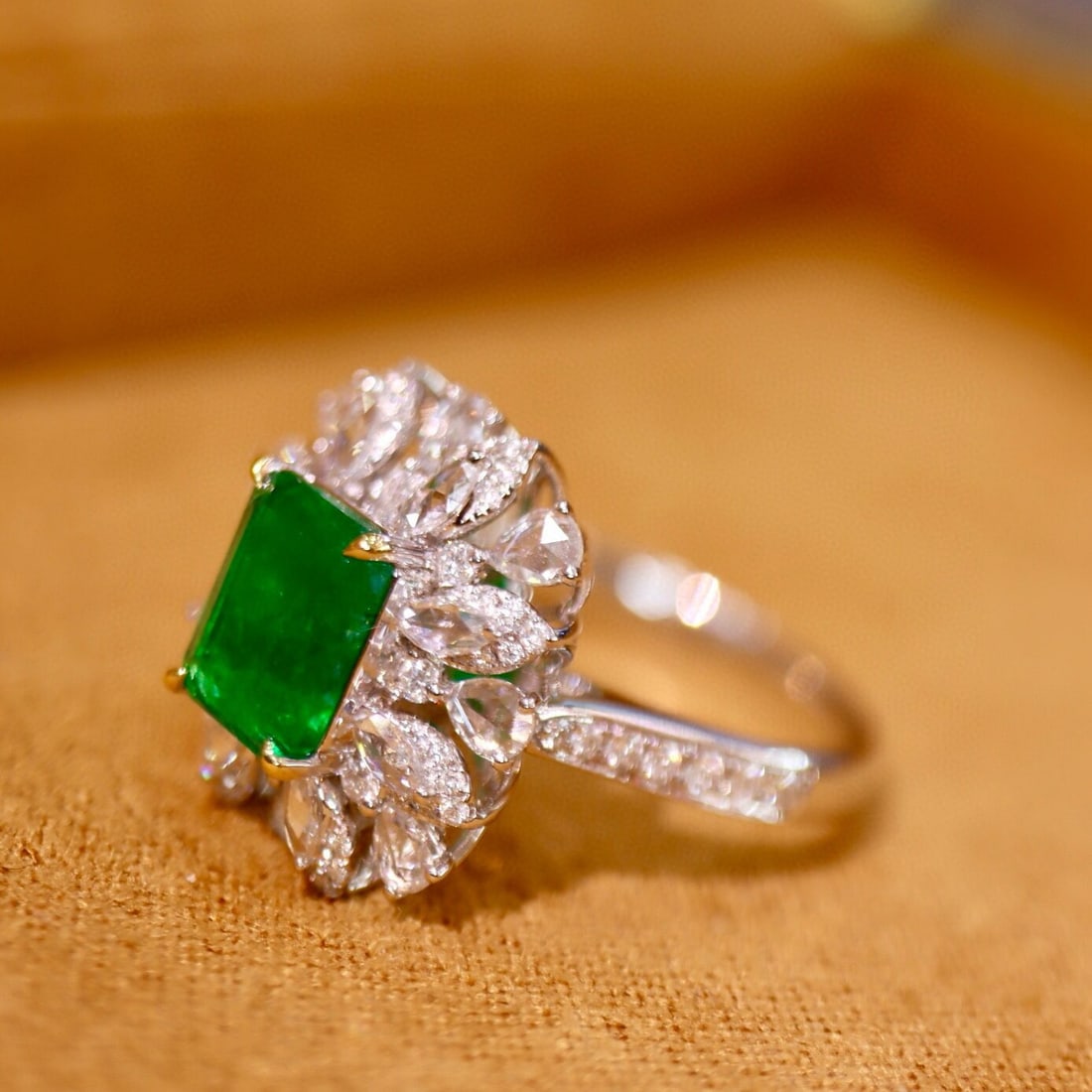 14k Gold 2.42 Ctw Vivid Green Natural Emerald & Diamond Ring - 2