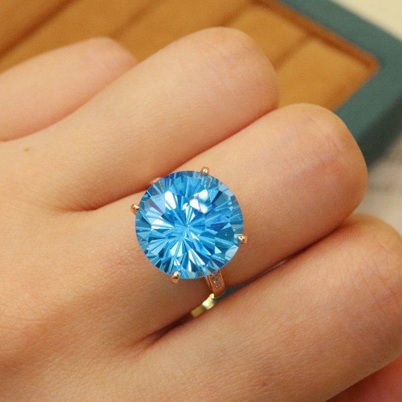 14k Gold 12.78 Ctw Natural Topaz & Diamond Ring - 6