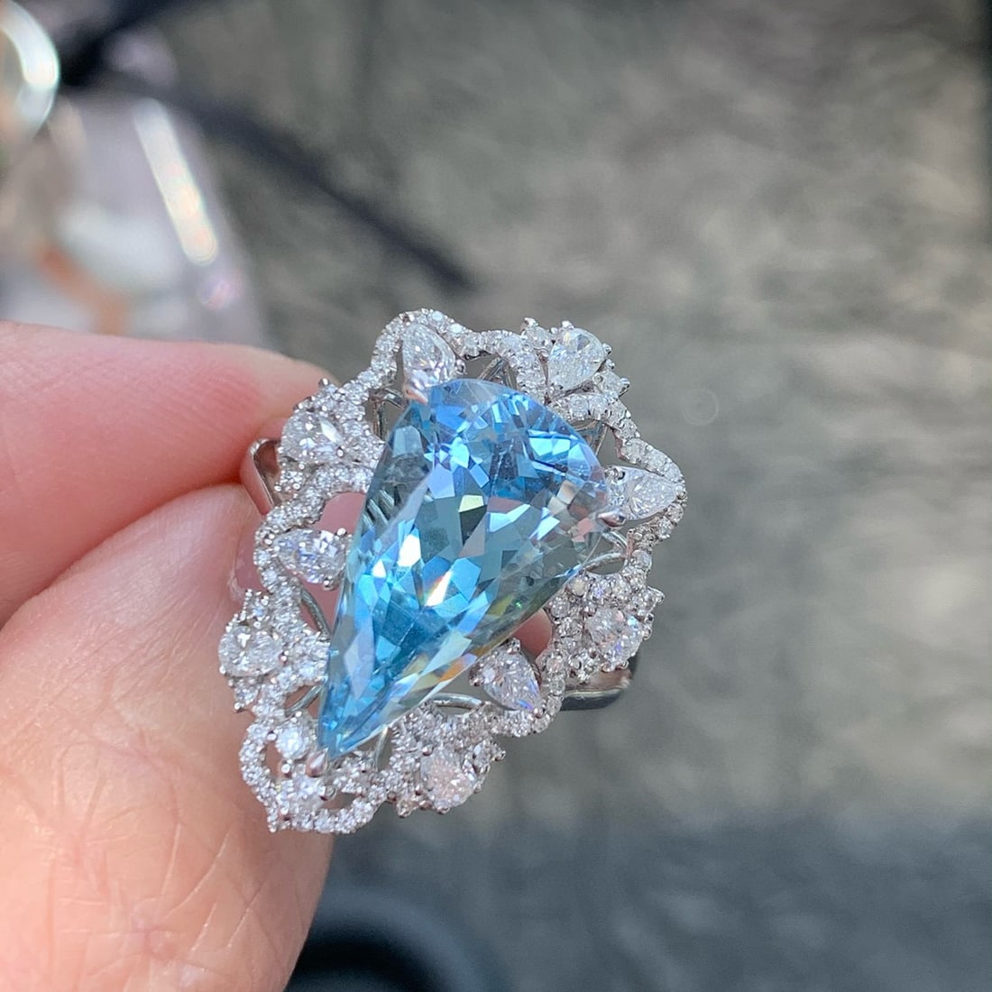 14k Gold 6.13 Ctw Natural Aquamarine & Diamond Ring - 3