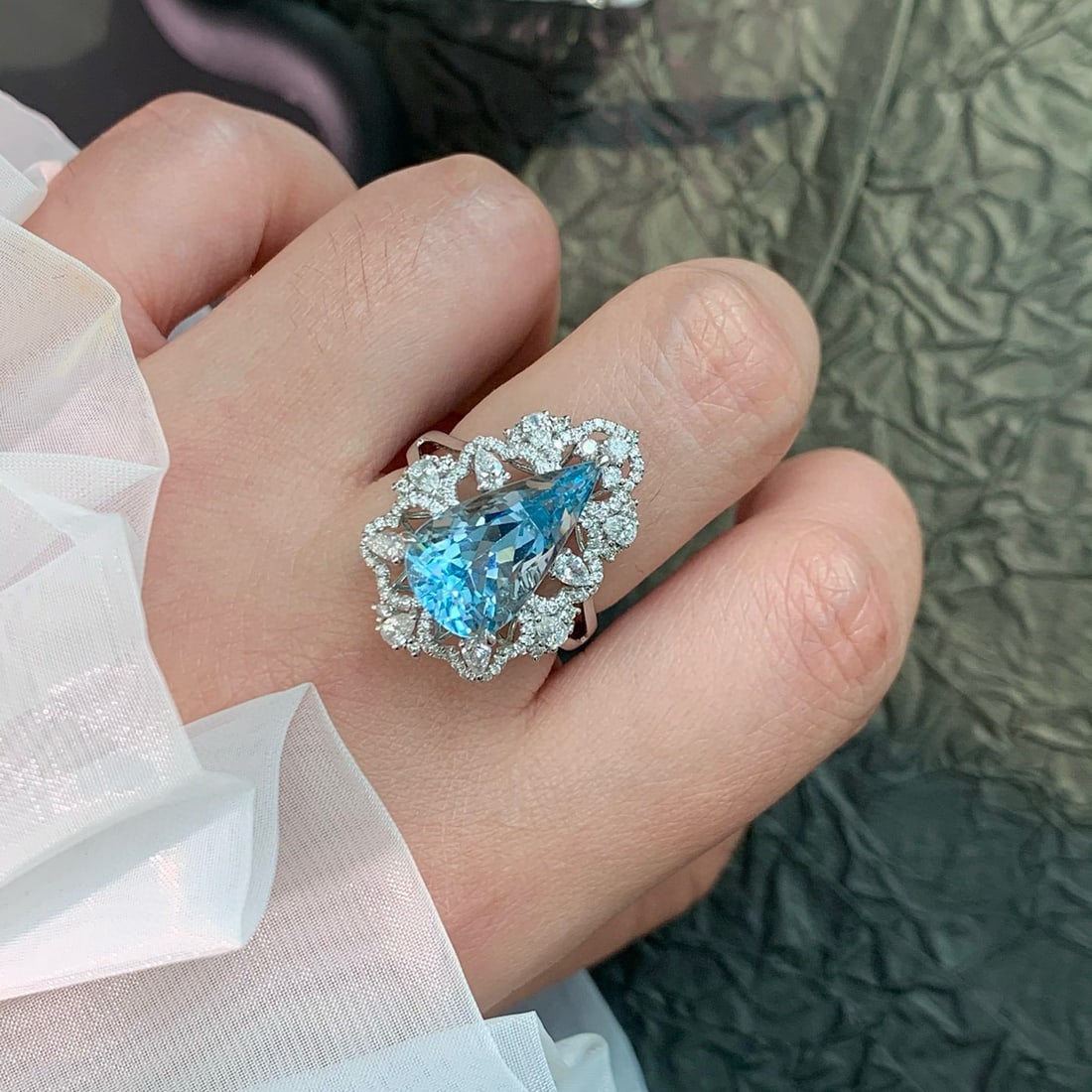 14k Gold 6.13 Ctw Natural Aquamarine & Diamond Ring - 6