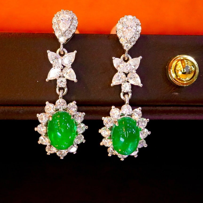 14k Gold 4.40 Ctw Vivid Green Natural Emerald & Diamond Earrings: Ref:230940139 // gold content:14k gold // main gemstone:emerald // shape:oval // carat weight:2. 45ct // color:vivid green // treatment:natural // // adjacent gemstone 2 : diamond // shape:multiply