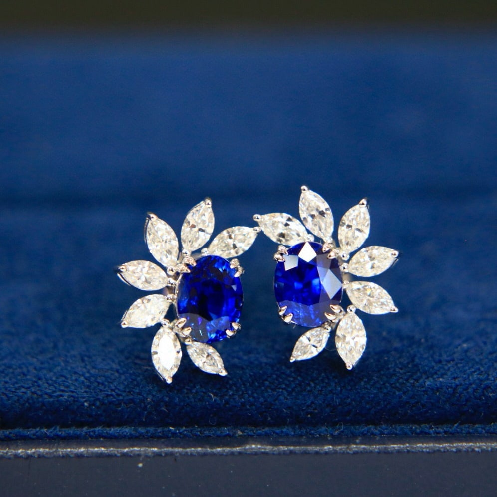 14k Gold 2.98 Ctw Natural Sapphire & Diamond Earrings: Ref:230940155 // gold content:14k gold // main gemstone:sapphire // shape:oval // carat weight:2. 0ct // color:royal blue // treatment:natural // // adjacent gemstone 2 : diamond // shape:marquise //
