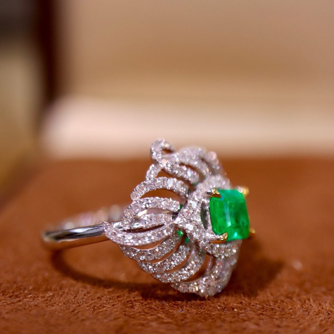 14k Gold 1.12 Ctw Vivid Green Natural Emerald & Diamond Ring - 3