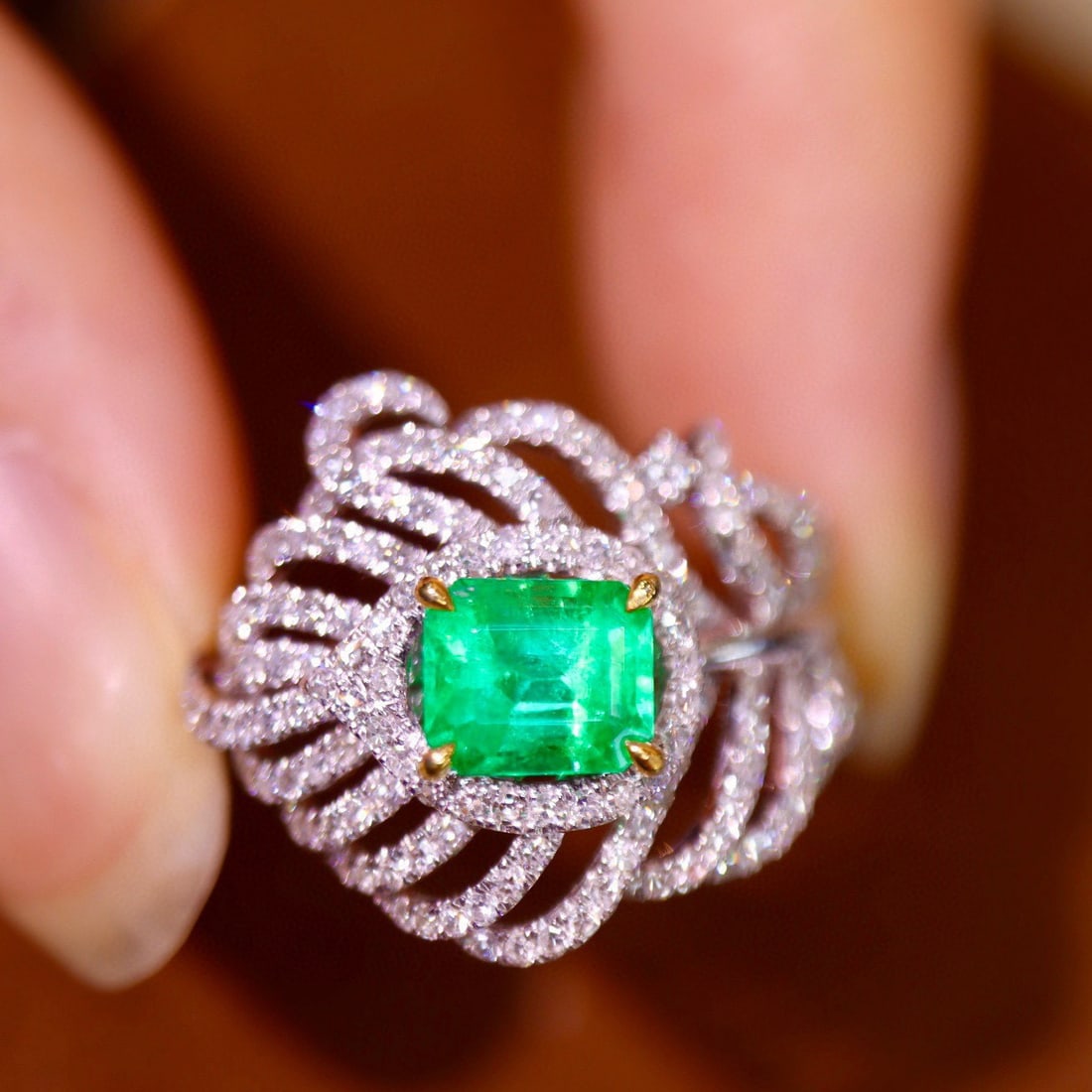 14k Gold 1.12 Ctw Vivid Green Natural Emerald & Diamond Ring - 4