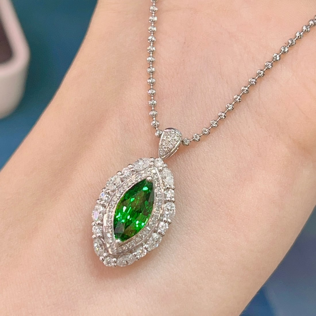 14k Gold 2.06 Ct Vivid Green Natural Tsavorite & Diamond Ring/pendant( Without Chain ) - 5