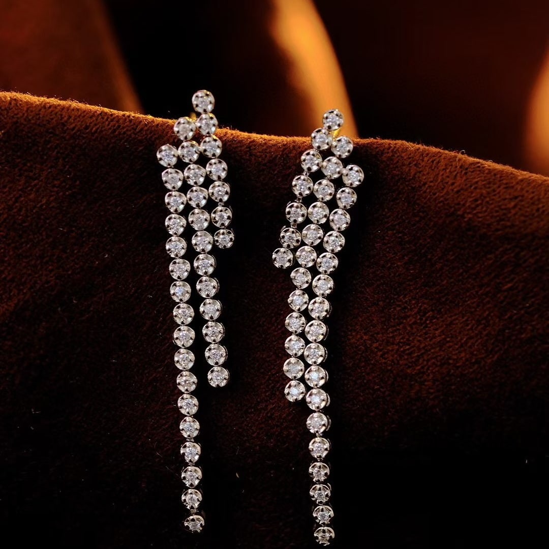 14k Gold 0.96 Ct Natural H Diamond Earrings: Ref:230940178 // gold content:14k gold // main gemstone:diamond // shape:round // carat weight:0. 96ct // clarity grade:vs-si // color:h // treatment:natural // cut grade:g // Condition: NewLow