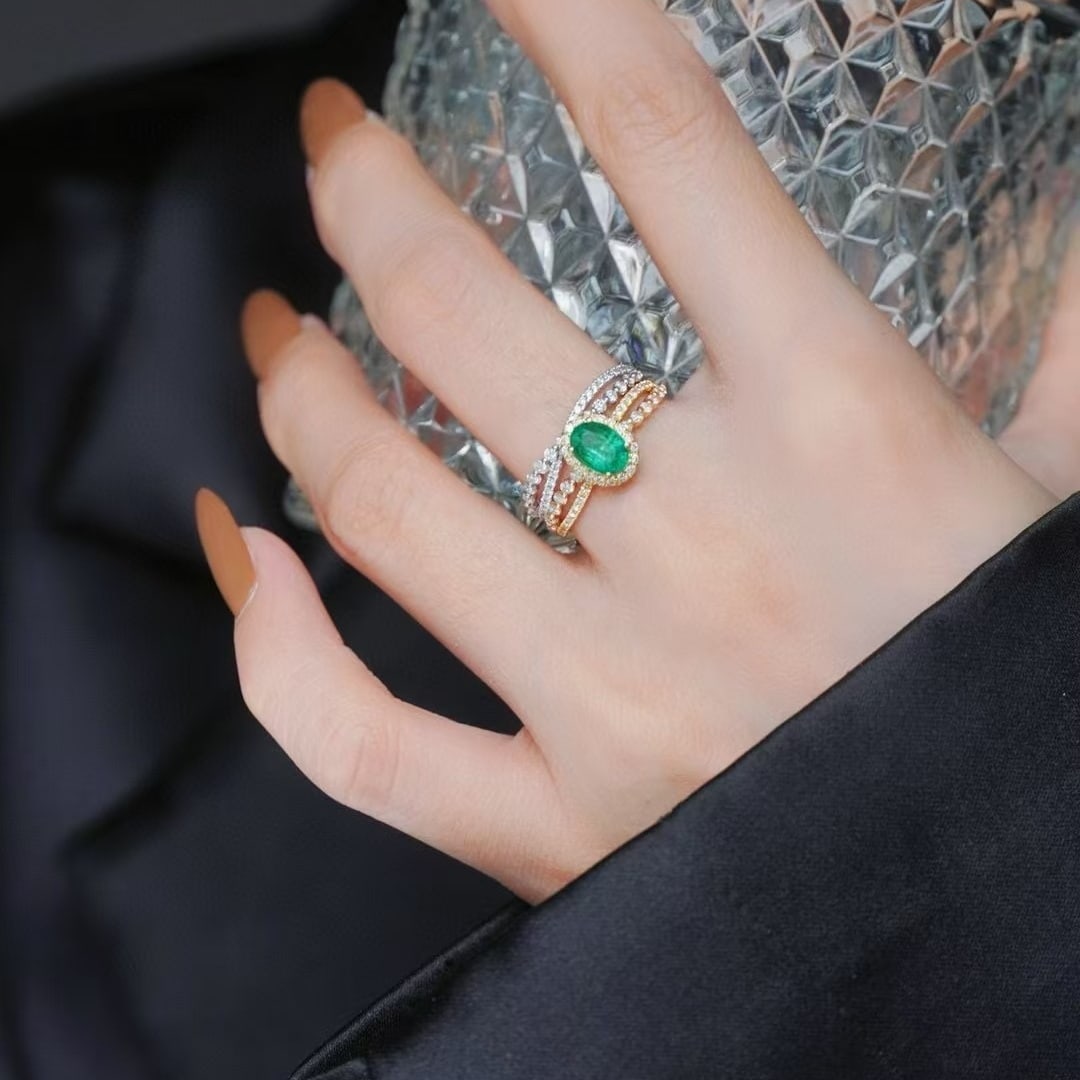 14k Gold 1.7 Ctw Vivid Green Natural Emerald & Diamond Ring - 3