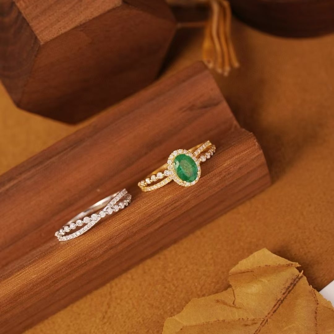 14k Gold 1.7 Ctw Vivid Green Natural Emerald & Diamond Ring - 6