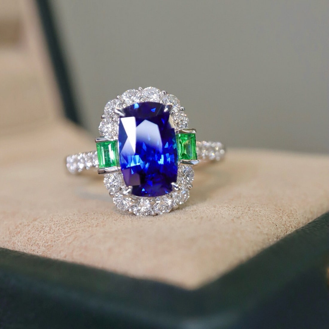 14k Gold 2.92 Ctw Natural Sapphire & Diamond Ring - 3