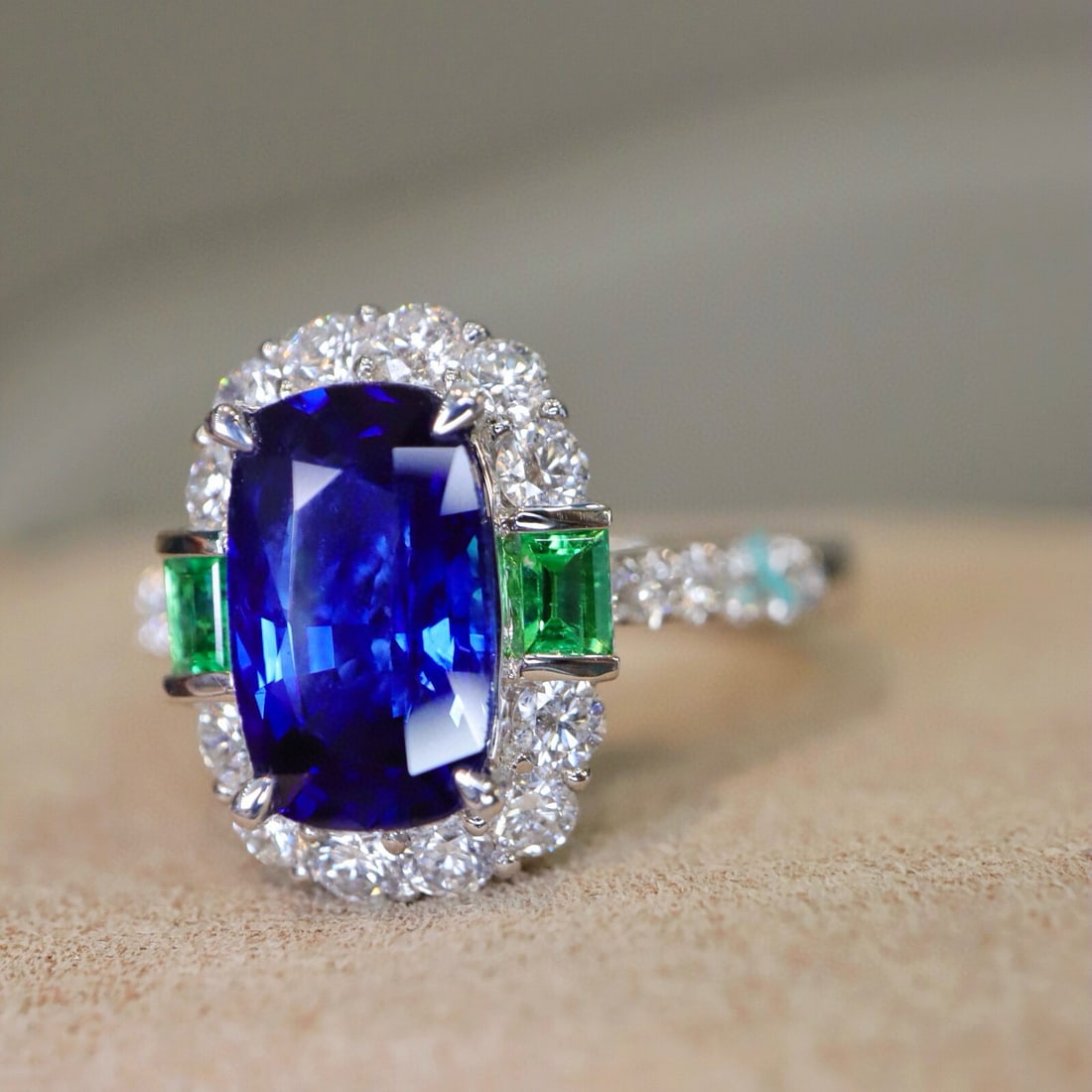 14k Gold 2.92 Ctw Natural Sapphire & Diamond Ring - 4