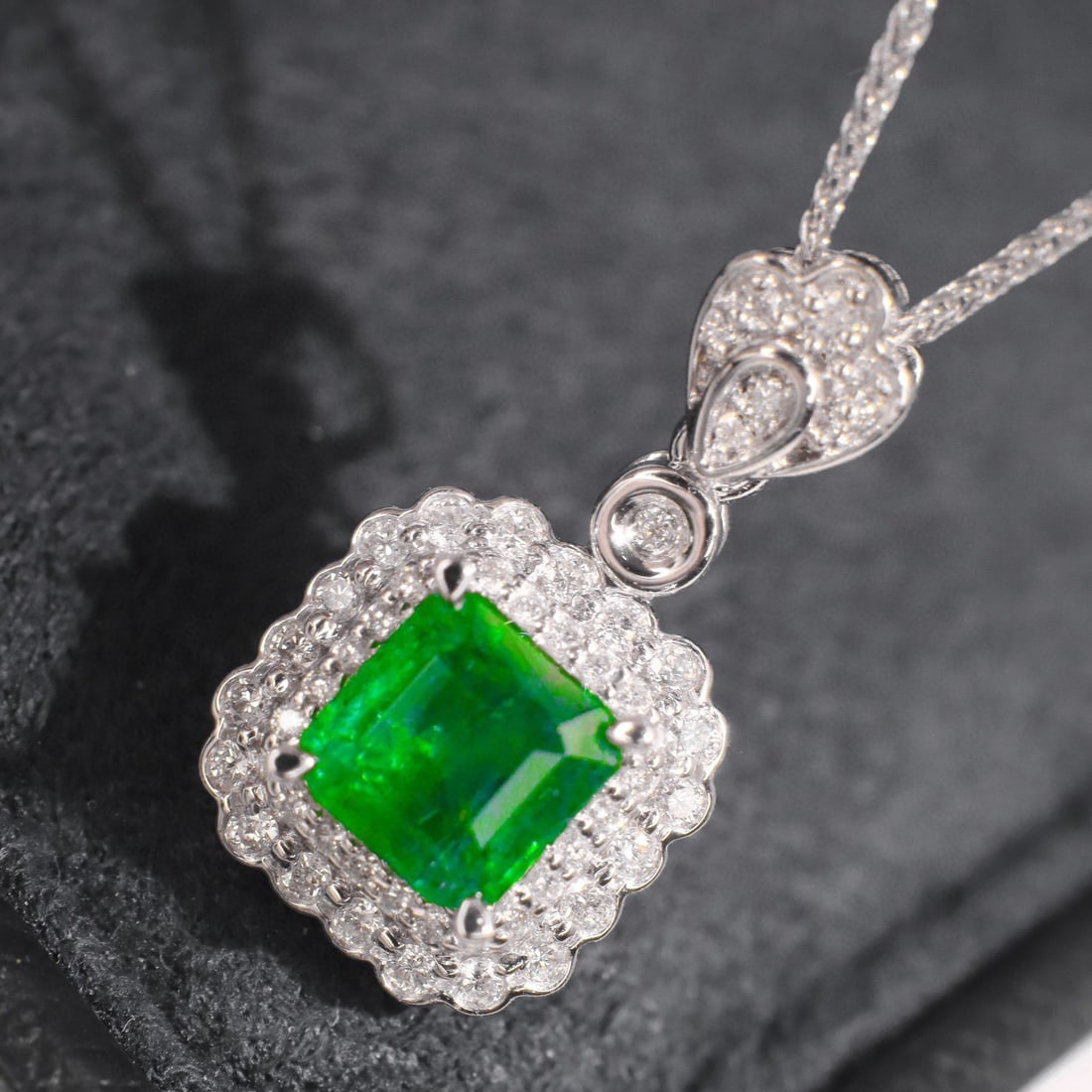 14k Gold 1.44 Ctw Vivid Green Natural Emerald & Diamond Pendant( Without Chain ) - 3