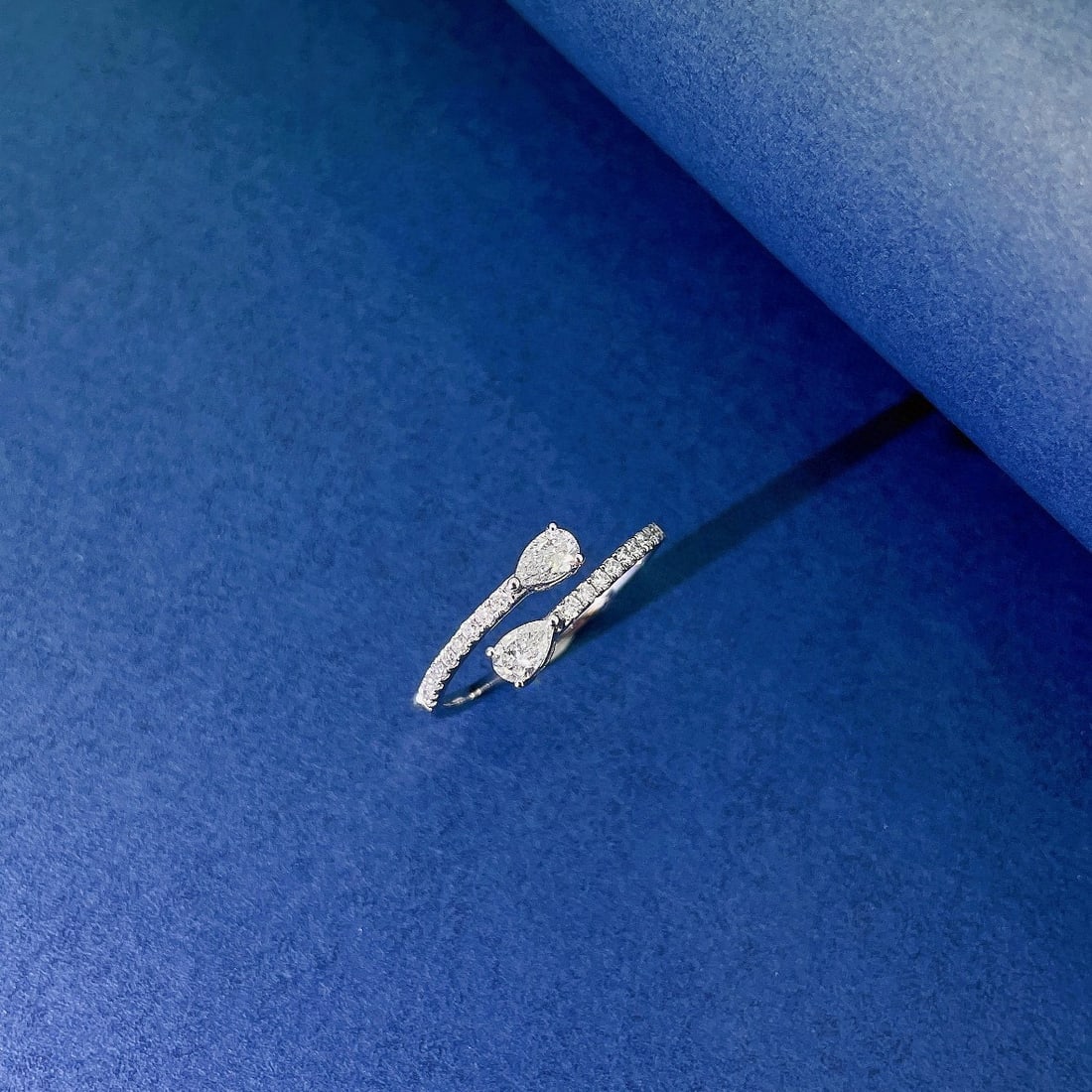 14k Gold 0.40 Ctw Natural H Diamond Ring: Ref:230940189 // gold content:14k gold // ring size:7. 25us // // main gemstone:diamond // shape:pear // carat weight:0. 27ct // clarity grade:vs-si // color:h // treatment:natural // // adjacent