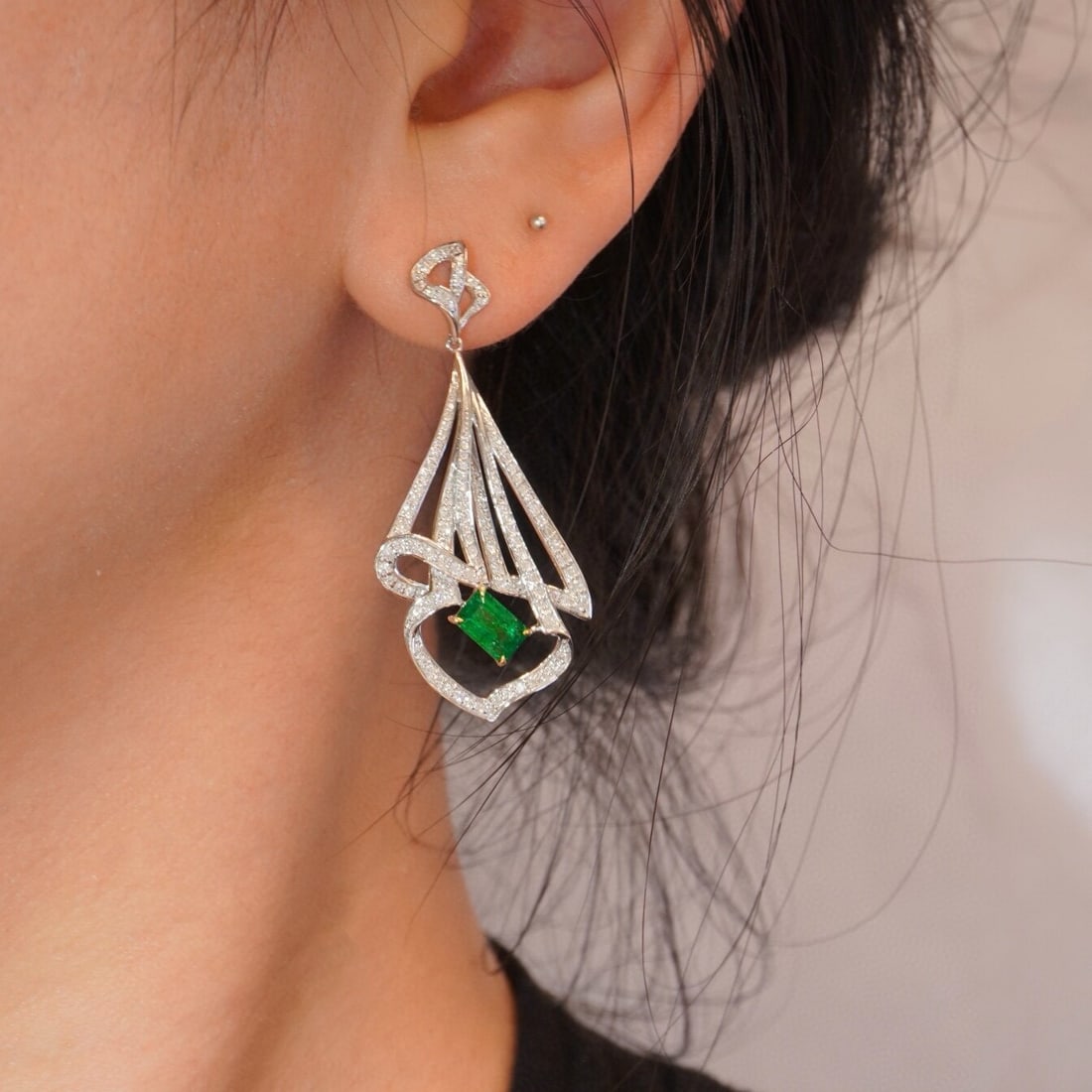 14k Gold 2.08 Ctw Vivid Green Natural Emerald & Diamond Earrings - 8