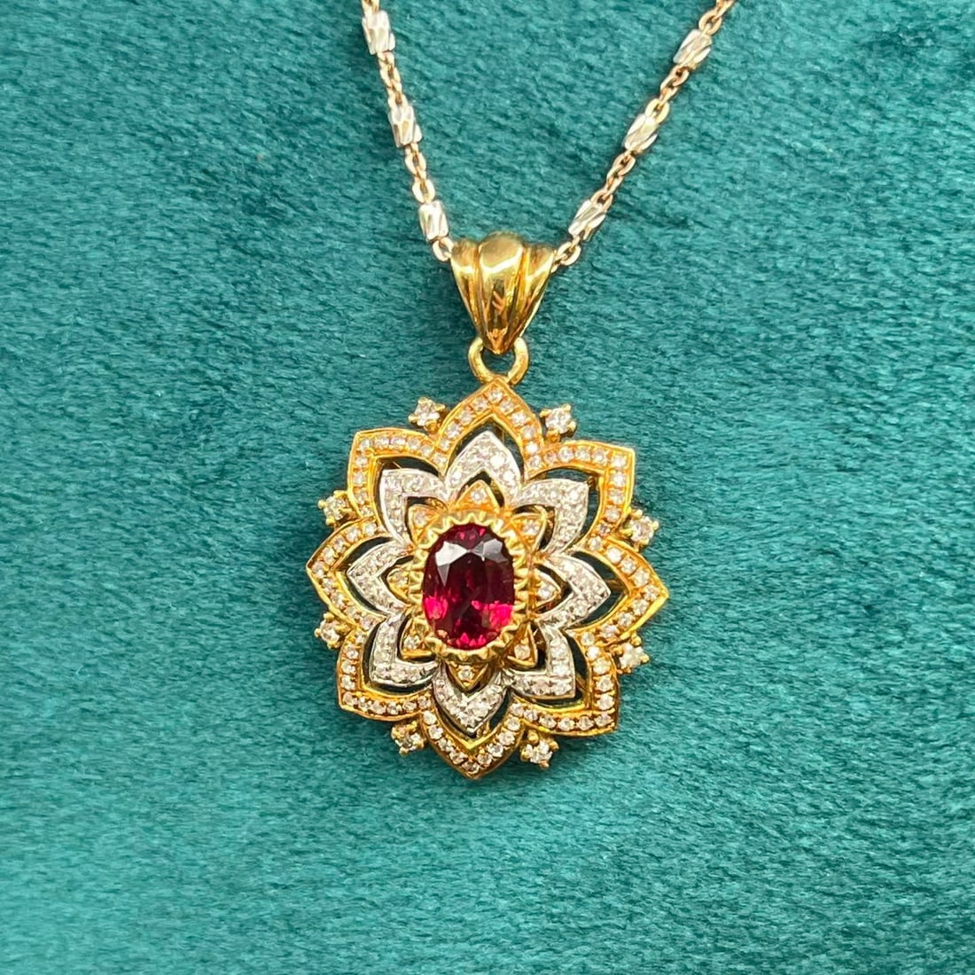 14k Gold 1.04 Ct Vivid Red Natural Ruby & Diamond Pendant( Without Chain ) - 3