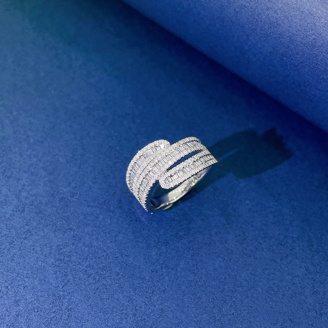 14k Gold 0.85 Ctw Natural H Diamond Ring - 3