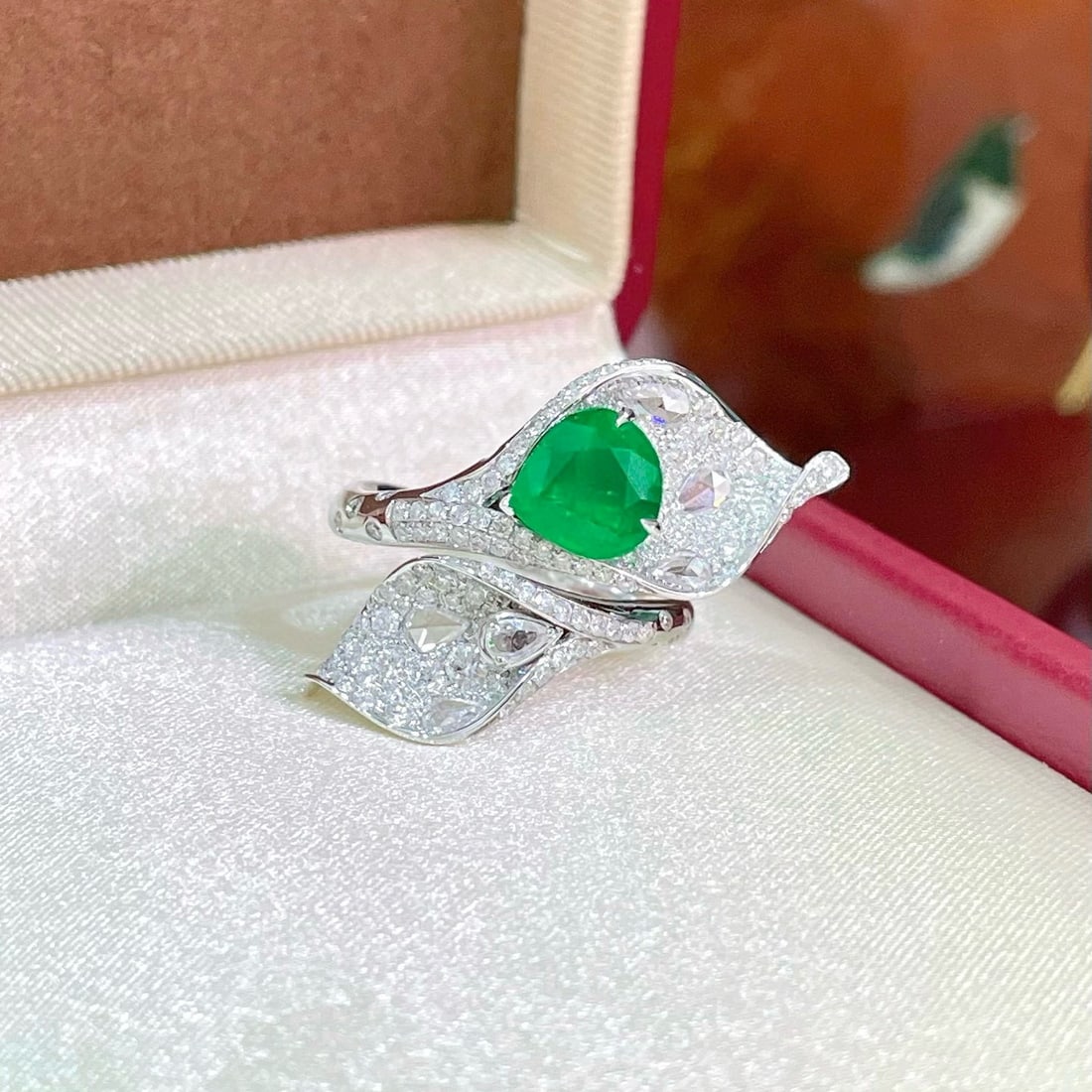 14k Gold 2.96 Ctw Vivid Green Natural Emerald & Diamond Ring - 2