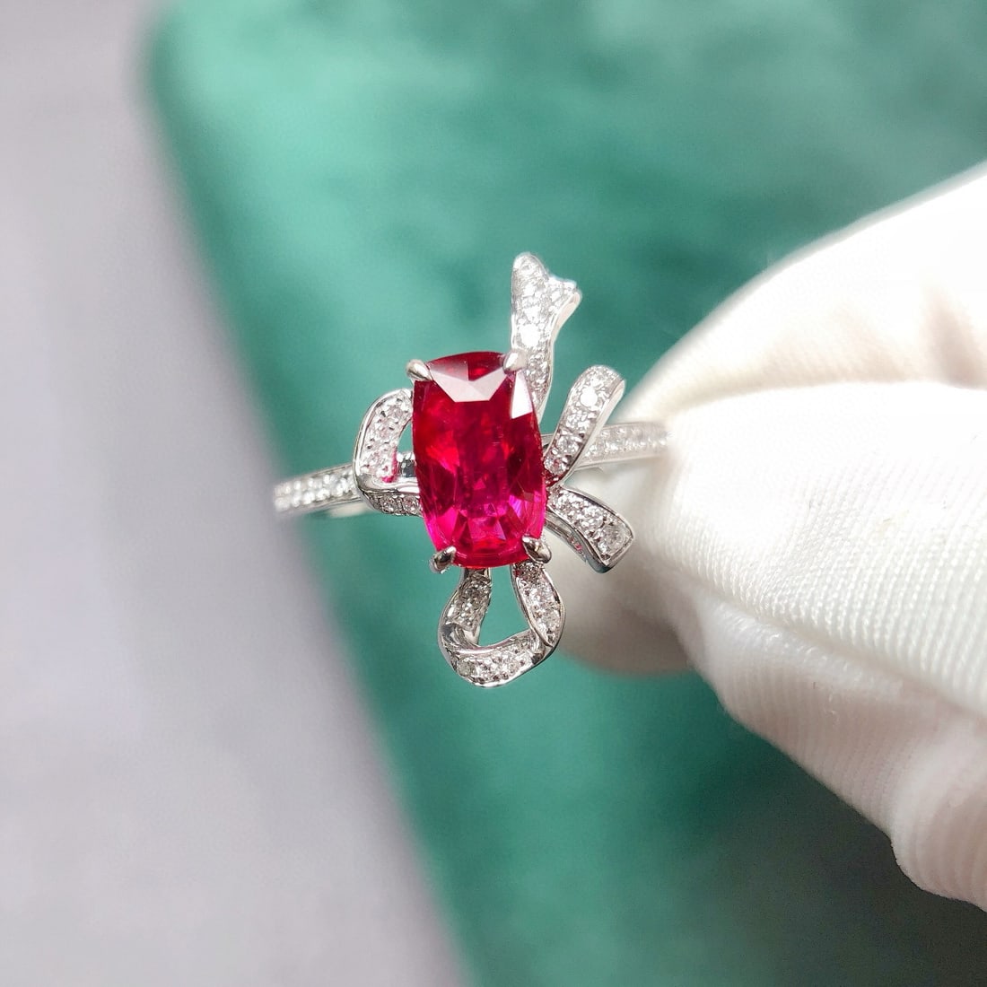 14k Gold 1.33 Ctw Natural Ruby & Diamond Ring: Ref:230940226 // gold content:14k gold // ring size:7. 25us // // main gemstone:ruby // shape:cushion // carat weight:1. 13ct // color:pigeonblood red // treatment:natural // // adjacent gemstone