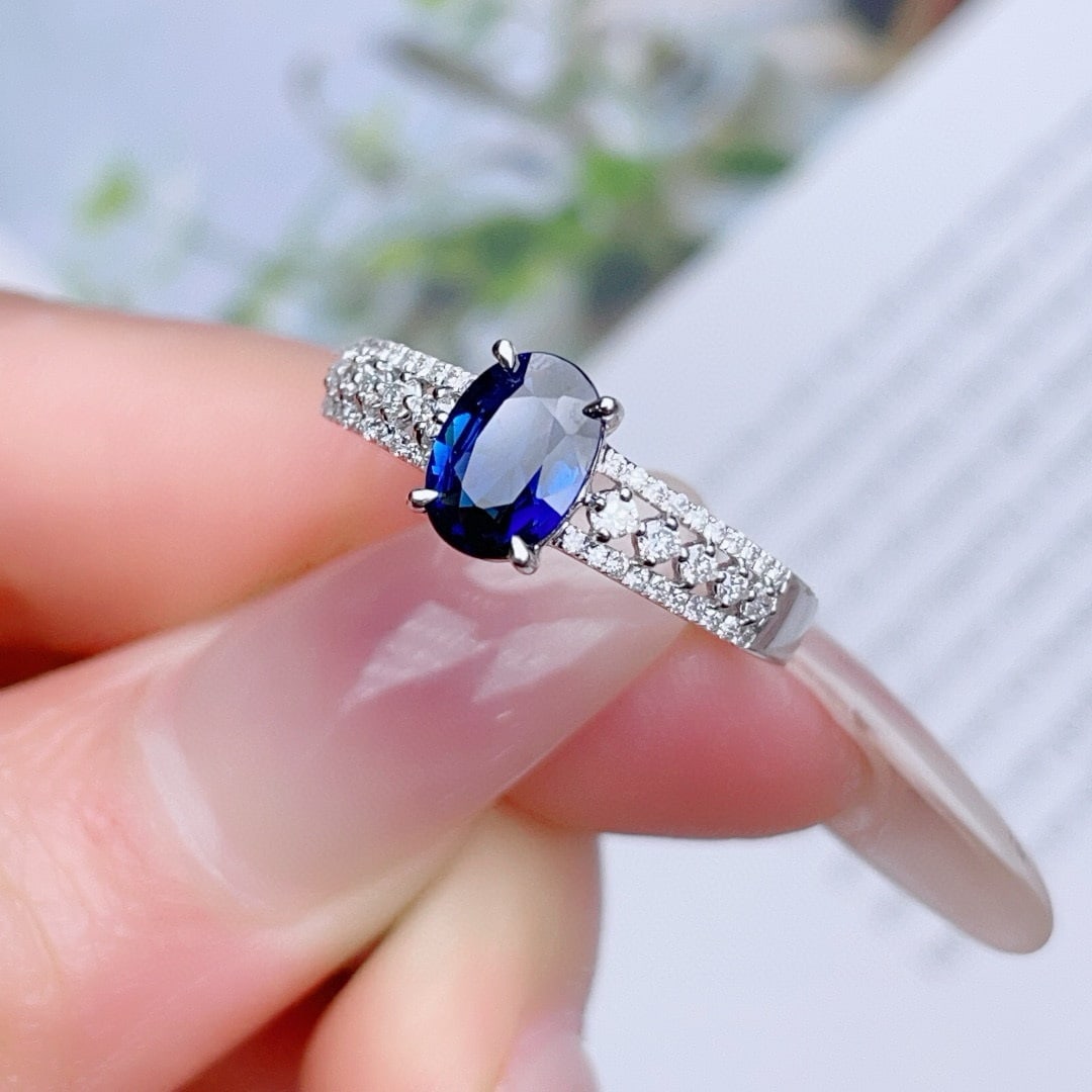 14k Gold 1.45 Ctw Vivid Blue Natural Sapphire & Diamond Ring - 3