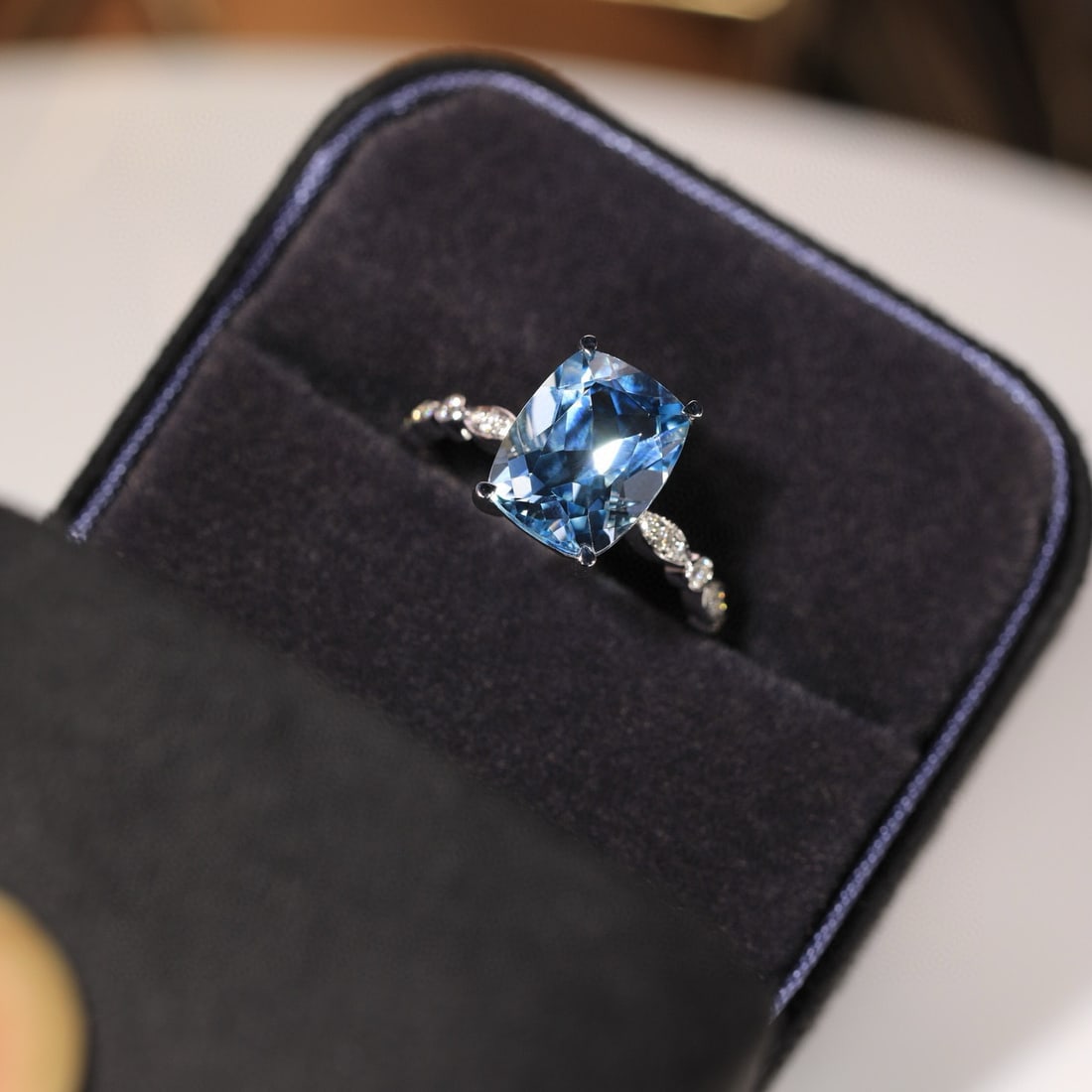 14k Gold 2.56 Ct Natural Aquamarine & Diamond Ring - 2