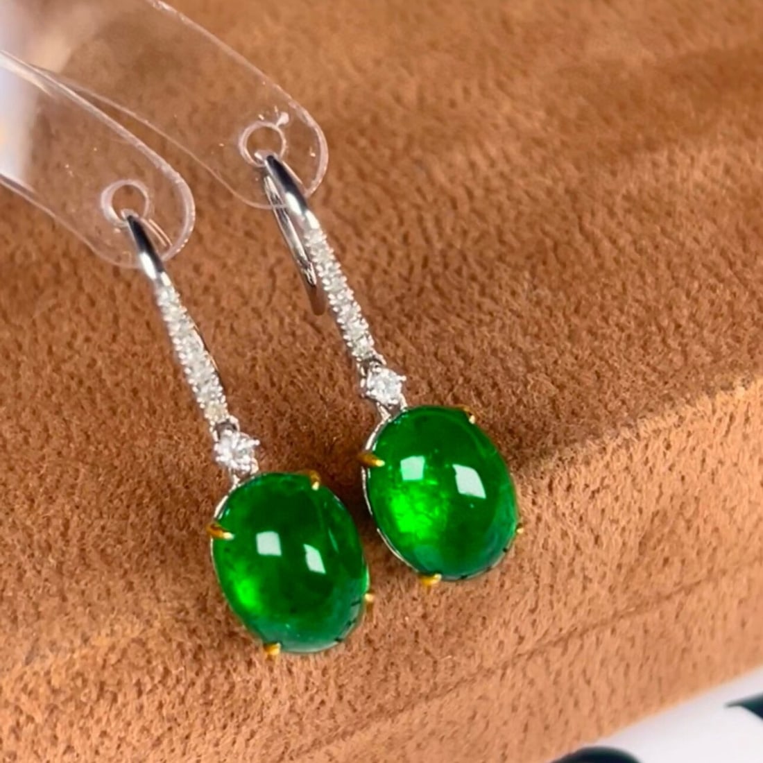 14k Gold 5.5 Ct Vivid Green Natural Emerald & Diamond Earrings - 2