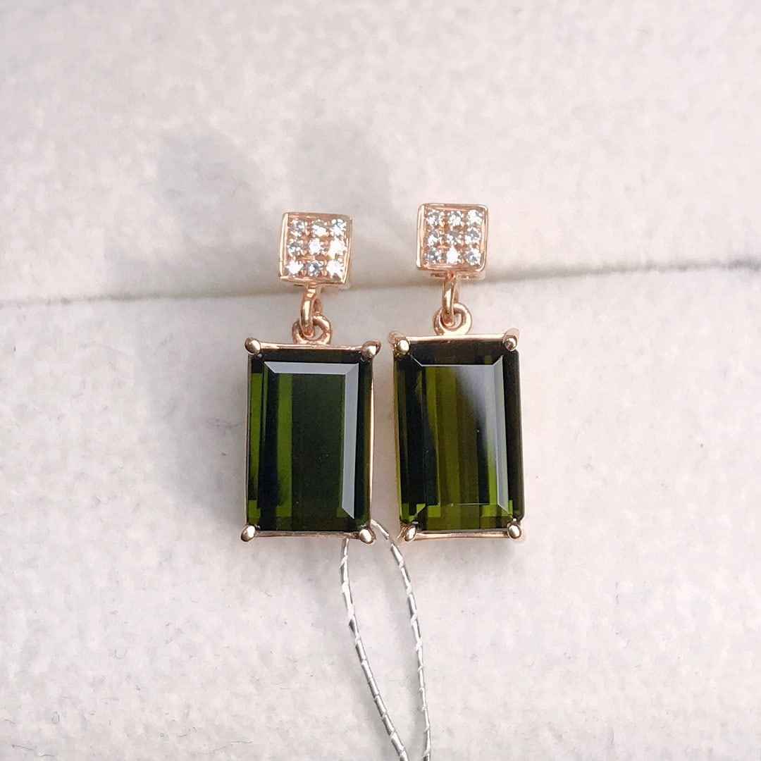 14k Gold 3.45 Ctw Natural Tourmaline & Diamond Earrings: Ref:230940246 // gold content:14k gold // main gemstone:tourmaline // shape:octagonal // carat weight:3. 4ct // color:green // treatment:natural // // adjacent gemstone 2 : diamond // number of stones