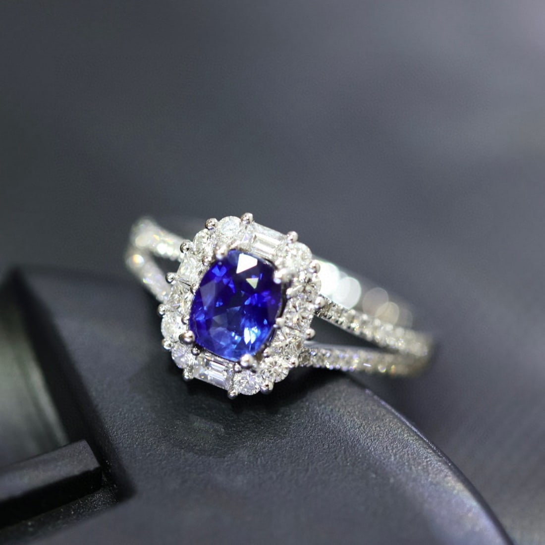 14k Gold 1.72 Ctw Natural Sapphire & Diamond Ring - 2