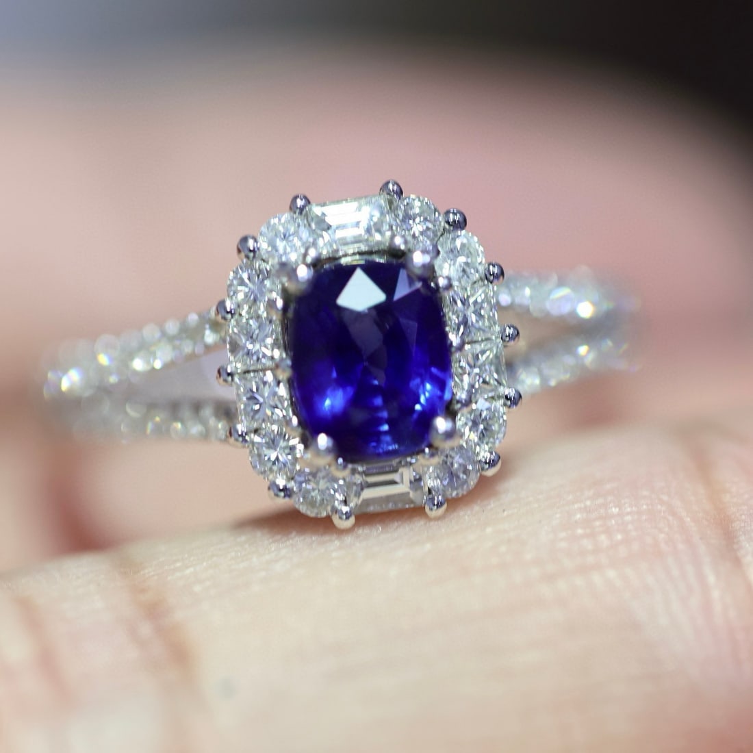 14k Gold 1.72 Ctw Natural Sapphire & Diamond Ring - 4